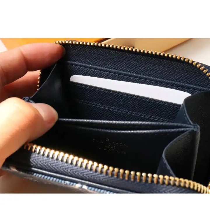 LV 2204DJ0035 Bag 0610